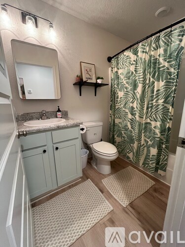 Building Photo - 5236 Peach Dr