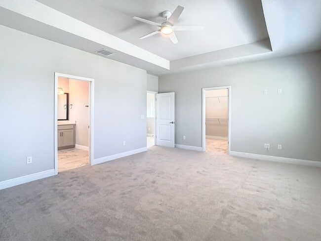 Building Photo - Wesley Chapel, Florida Executive home