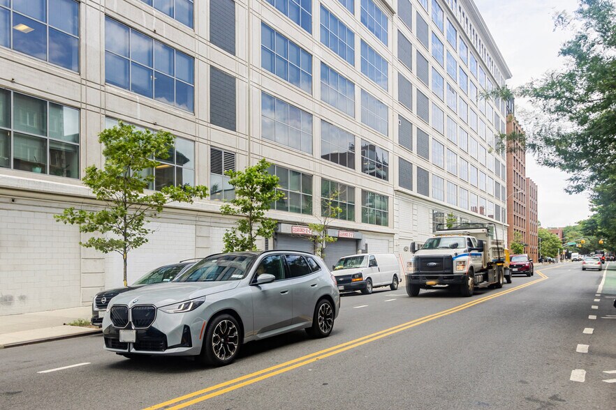 Building Photo - 545 Vanderbilt Ave