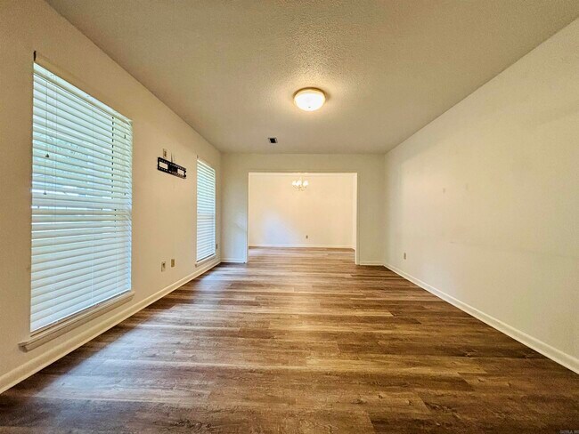 Building Photo - 816 Teresa Dr
