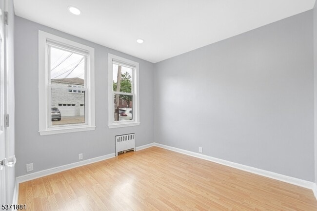 Building Photo - 38 Semel Ave