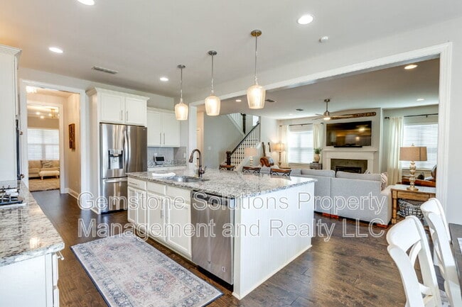 Building Photo - 1050 Nolencrest Dr