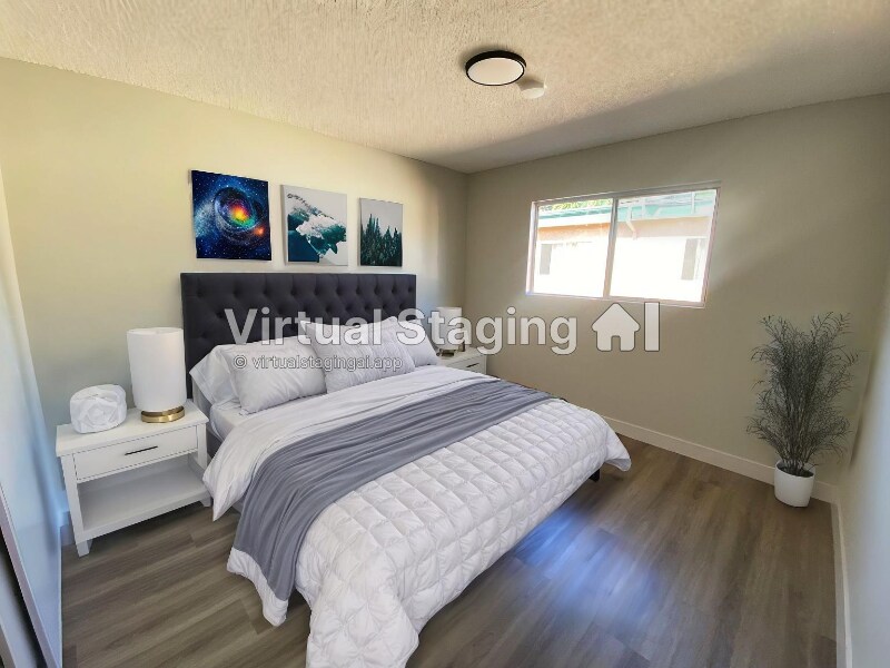 Building Photo - 1209 W 39th Pl