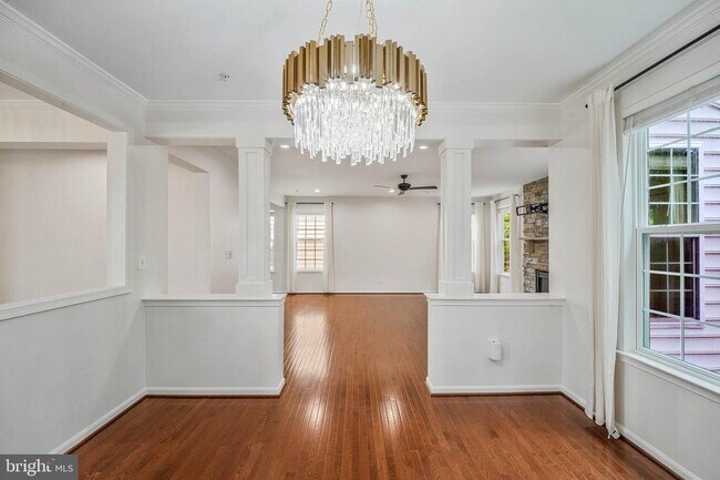 Building Photo - 3461 Eagle Ridge Dr