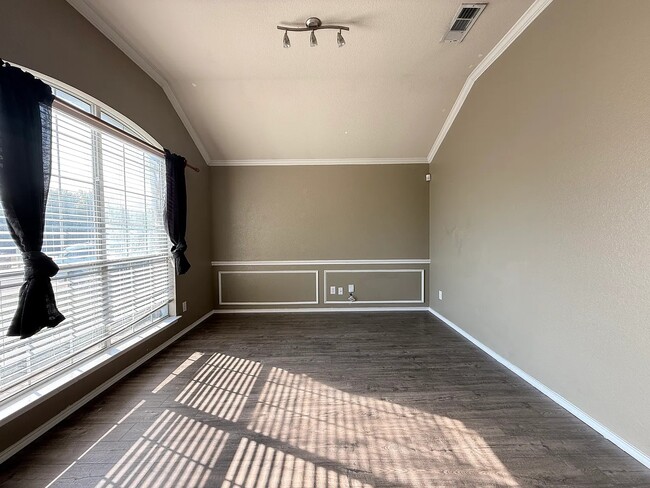 Building Photo - 6716 Spencer Dr