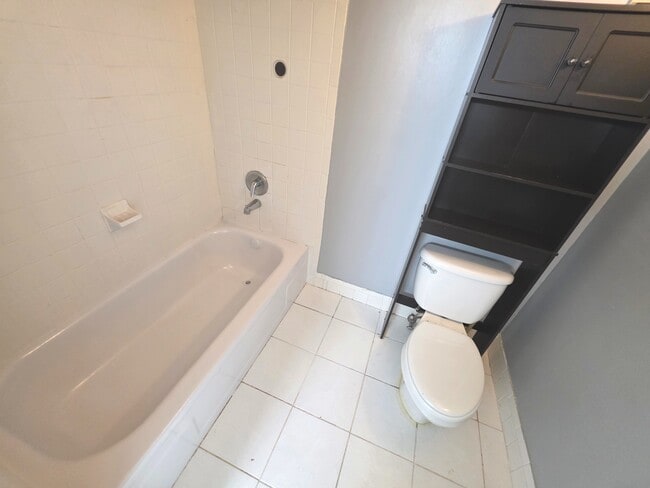 Building Photo - 14850 Naranja Lakes Blvd