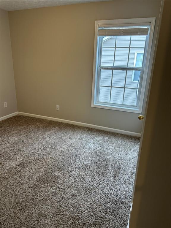 Building Photo - 590 Clairidge Ln SW