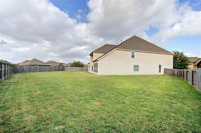 Building Photo - 27326 Walden Gulch Ln