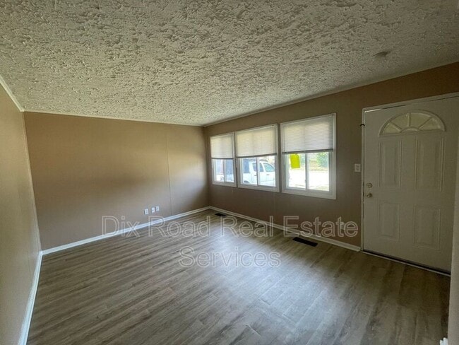 Building Photo - 4910 Porterfield Dr