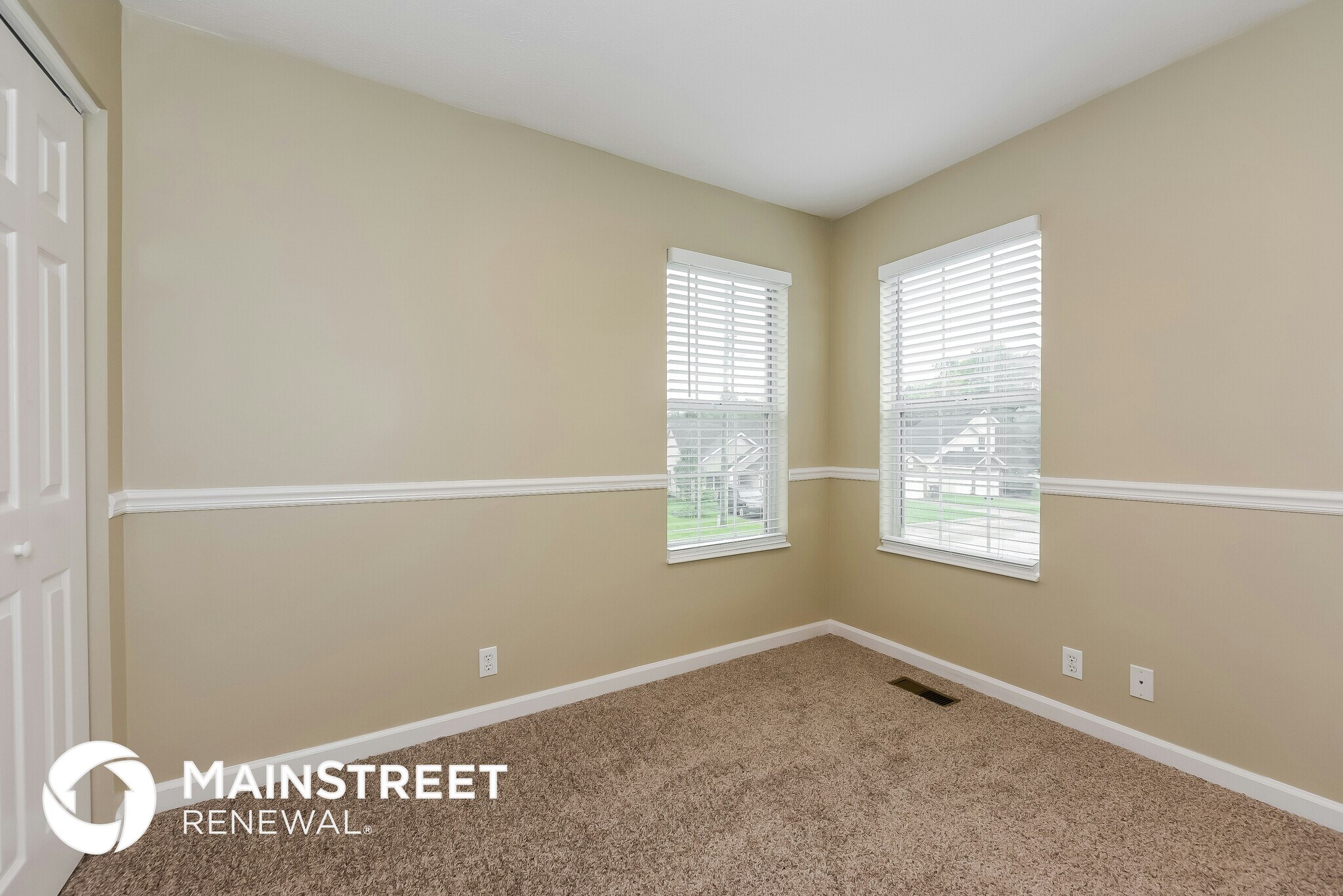 Building Photo - 2013 Valley Dr