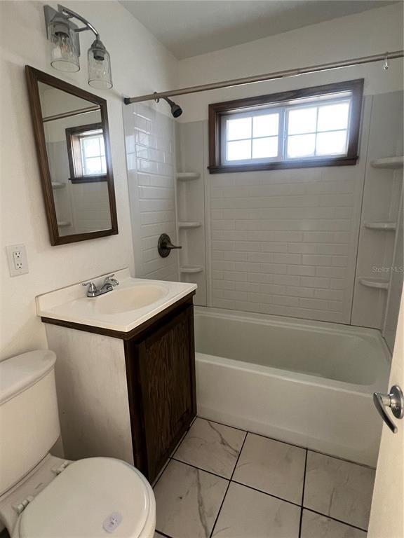 Building Photo - 3429 Lucerne Terrace