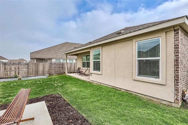Building Photo - 510 Sixpence Ln