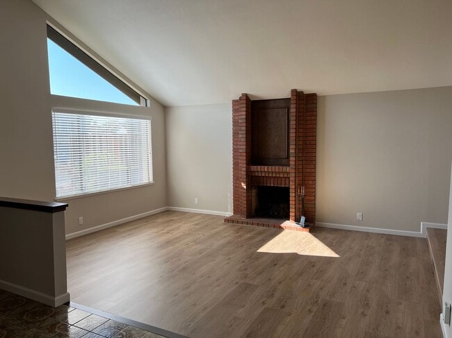 Building Photo - 788 Salt Lake Dr