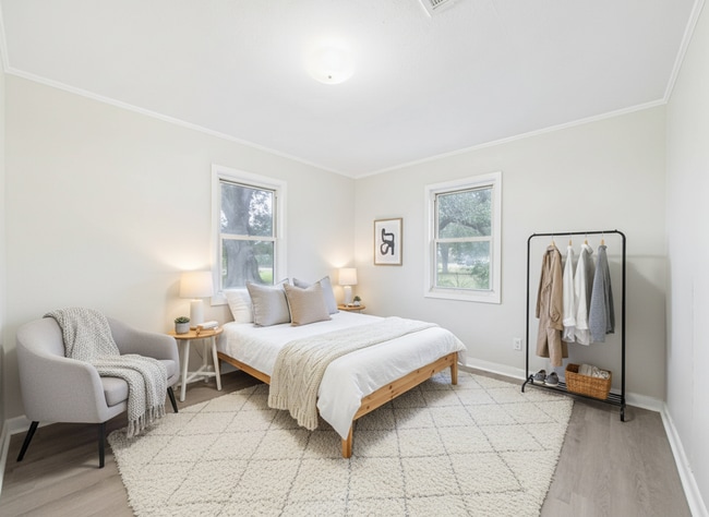 Building Photo - COMING SOON! 2 bed 2 bath home!