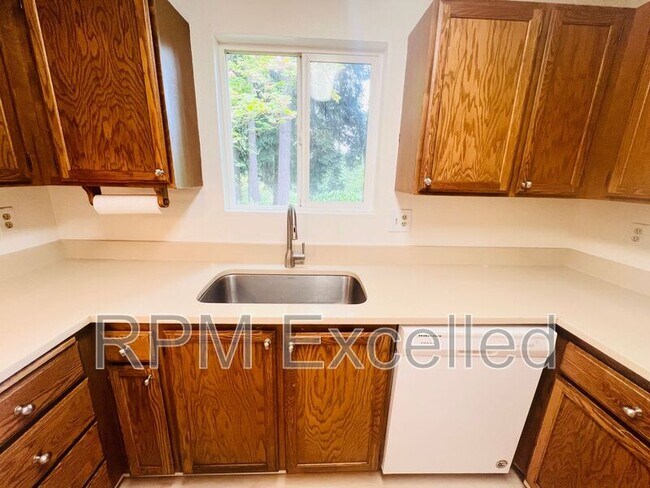 Building Photo - 13713 SE 258th Pl