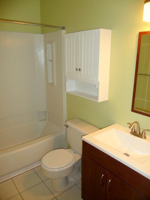 Building Photo - 200 Finley Forest Dr