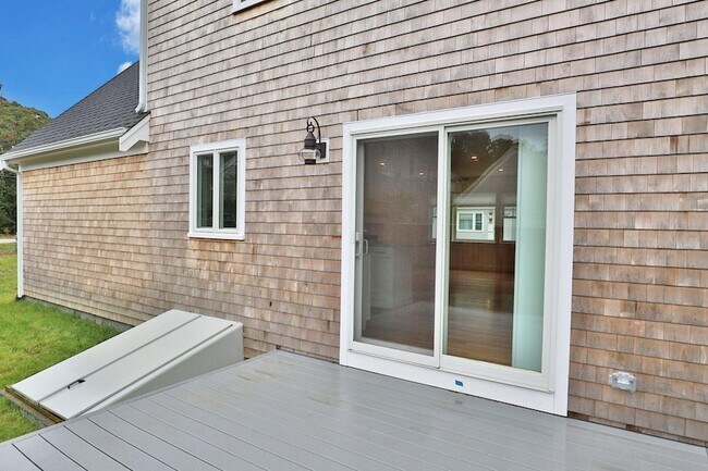 Building Photo - 1 Beach Plum Path