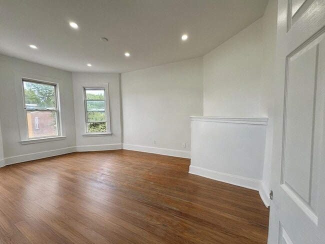 Building Photo - 49 Stanwood St