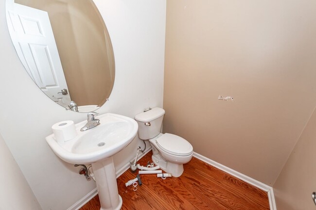 Building Photo - 3 Bedroom 3 Bath Townhome in Persimmon Hil...