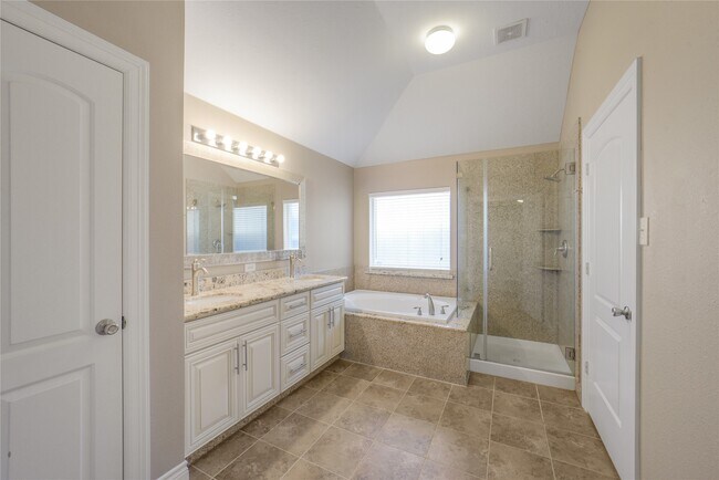 Building Photo - 13715 Cypresswood Crossing Blvd