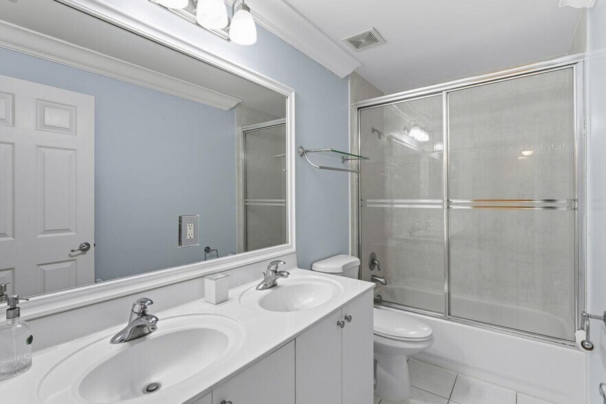 Building Photo - 8492 Breezy Oak Way