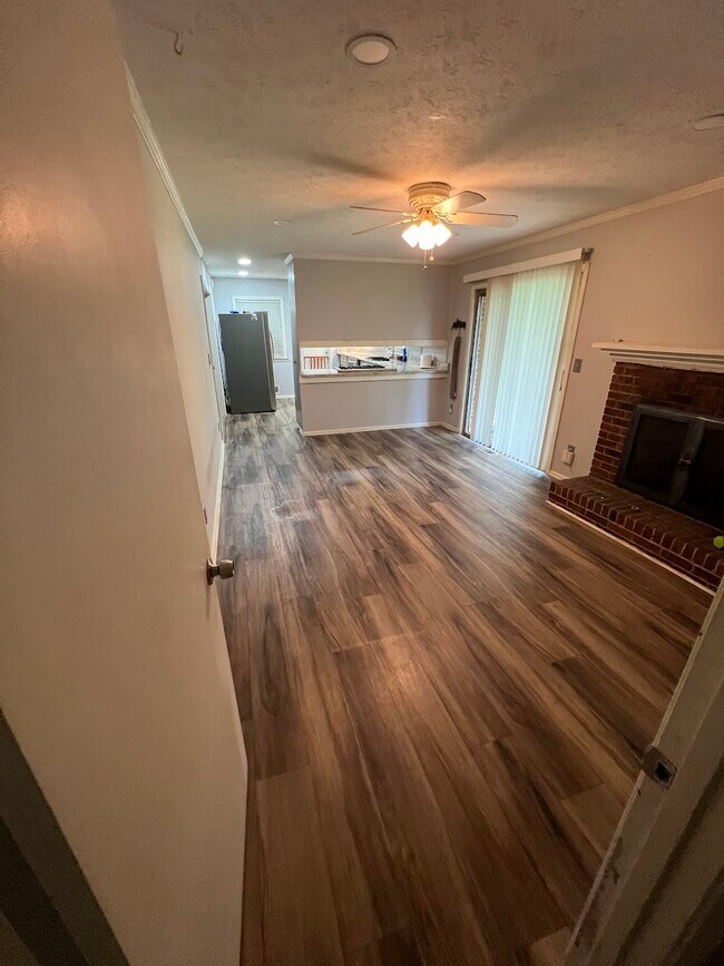 Building Photo - 2348 Carrollton Villa Rica Hwy