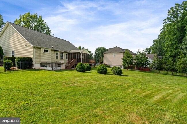 Building Photo - 61 Kirby Ln