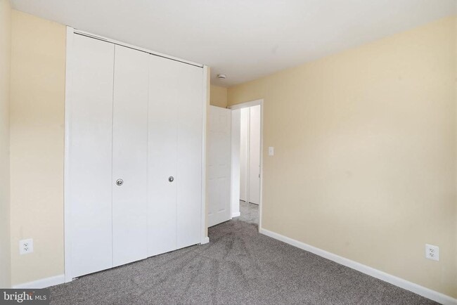 Building Photo - 1623 New Windsor Ct