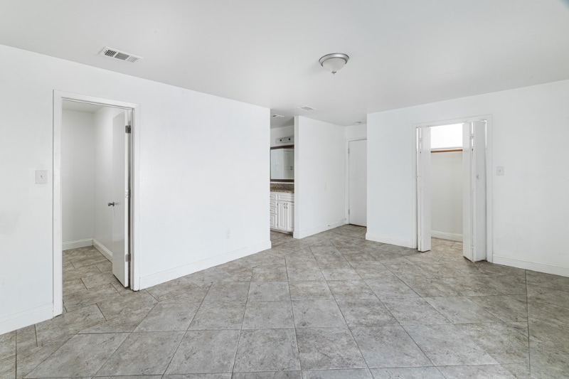 Building Photo - 106 Westchester St