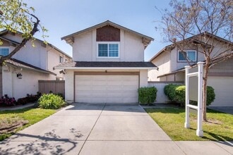 Building Photo - 1826 Home Gate Dr