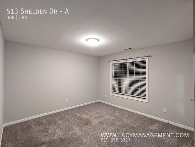 Building Photo - 513 Shelden Dr