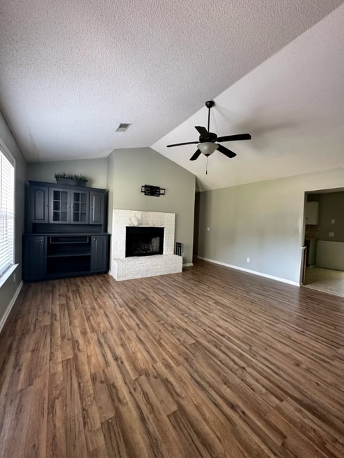 Building Photo - 13 Grandiflora Ln