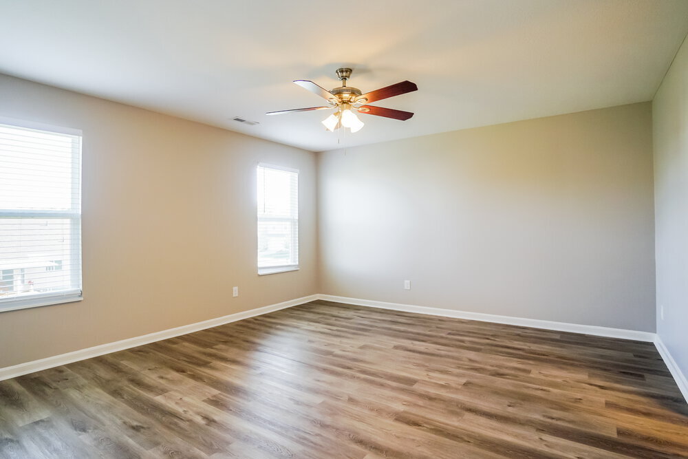 Building Photo - 7500 Willow Leaf Dr