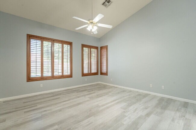 Building Photo - 7167 W Abraham Ln