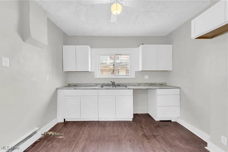 Building Photo - 908 Stadelman Ave