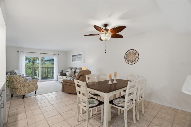 Building Photo - 5557 Sea Forest Dr