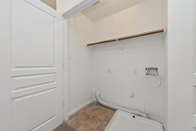 Building Photo - 16827 Libson Falls Dr