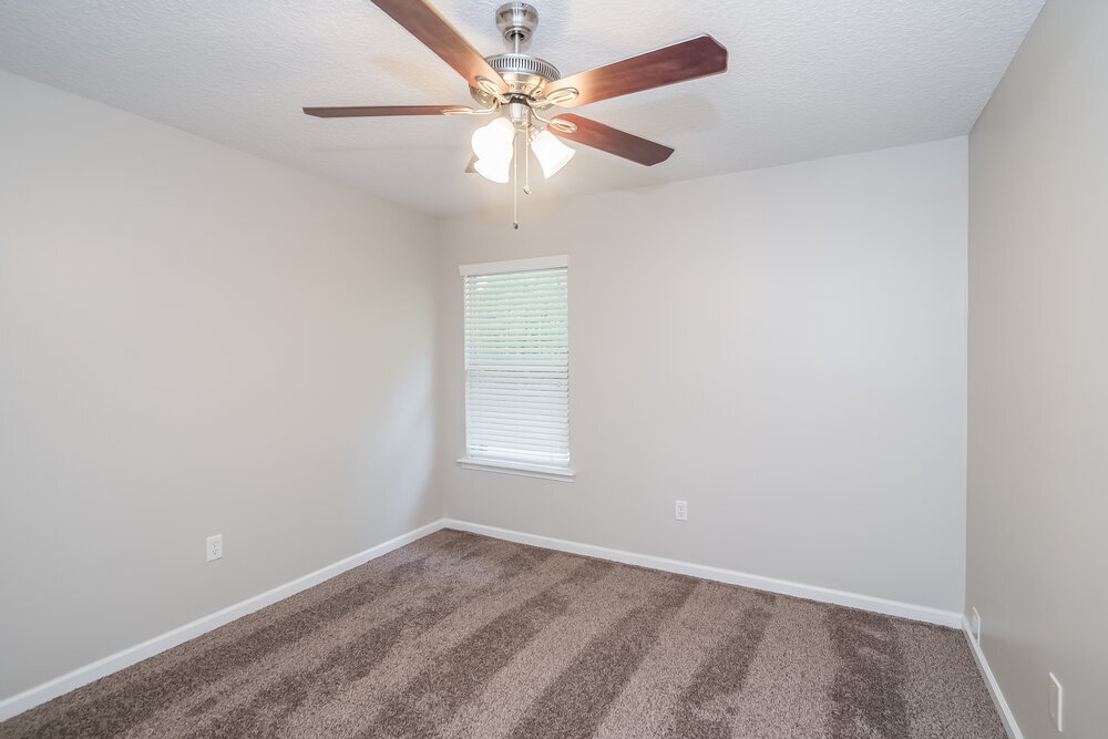 Building Photo - 14081 Bradley Cove Rd