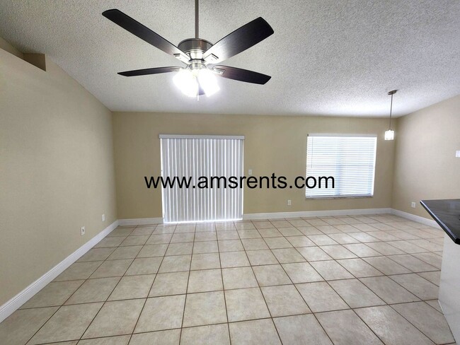 Building Photo - 4 bedroom Home in Kissimmee