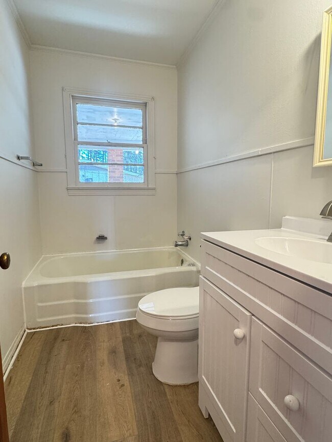 Building Photo - 3 Bed, 2 Bath Home in Grambling!