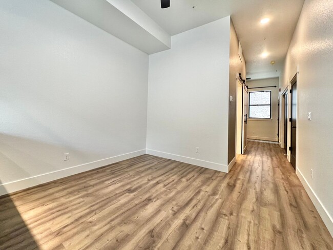 Building Photo - Newer Build in Downtown Loveland Apartments!