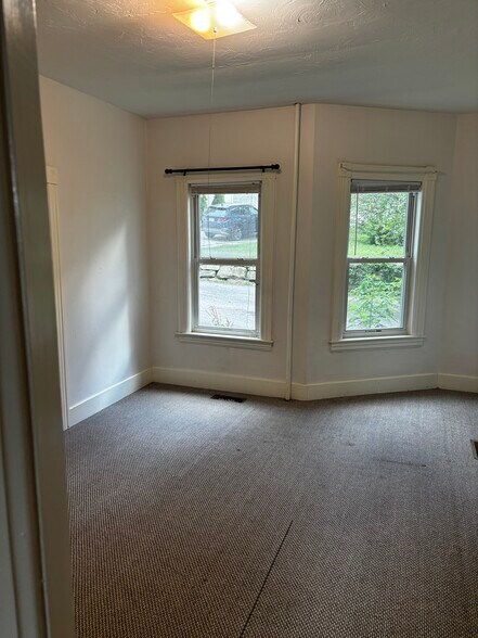Bedroom 1 - 46 Channing St