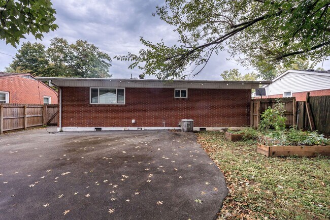 Building Photo - 7914 Edsel Ln