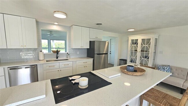 Building Photo - 1210 Maryknoll Rd