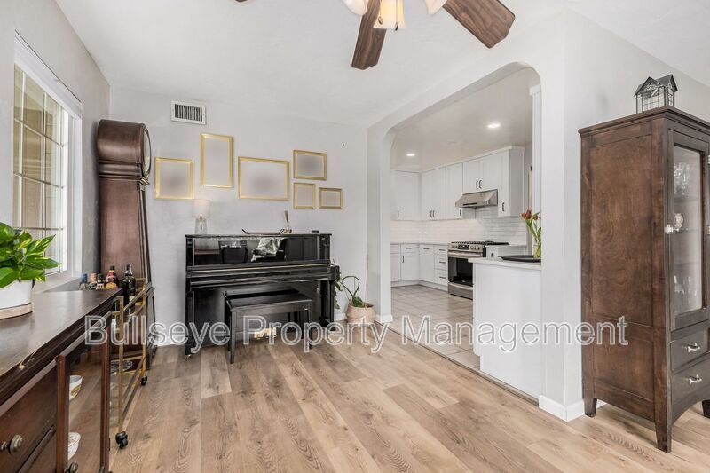 Building Photo - 4232 N 10th St