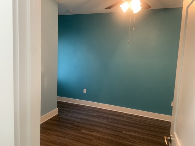 Building Photo - 166 N Sand Palm Rd