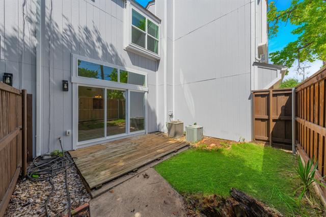 Building Photo - 2815 Welborn St