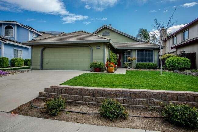 Primary Photo - Beautiful Woodland Home - Fresh Off the Ma...