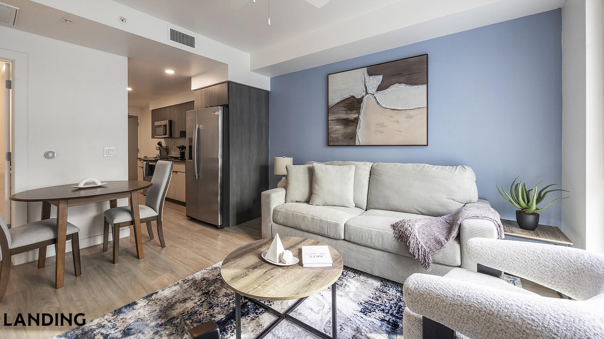 Building Photo - 707 S Farmer Ave