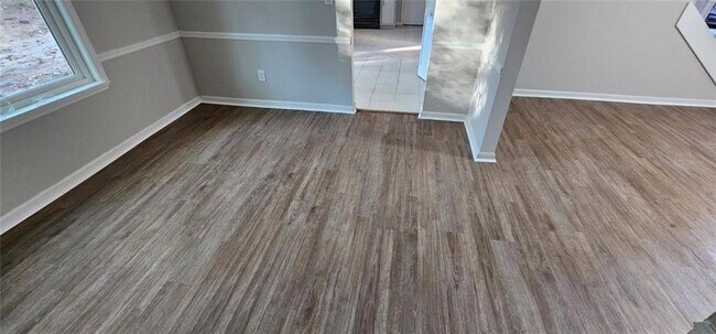 Building Photo - 3739 Rhoanoke Ct